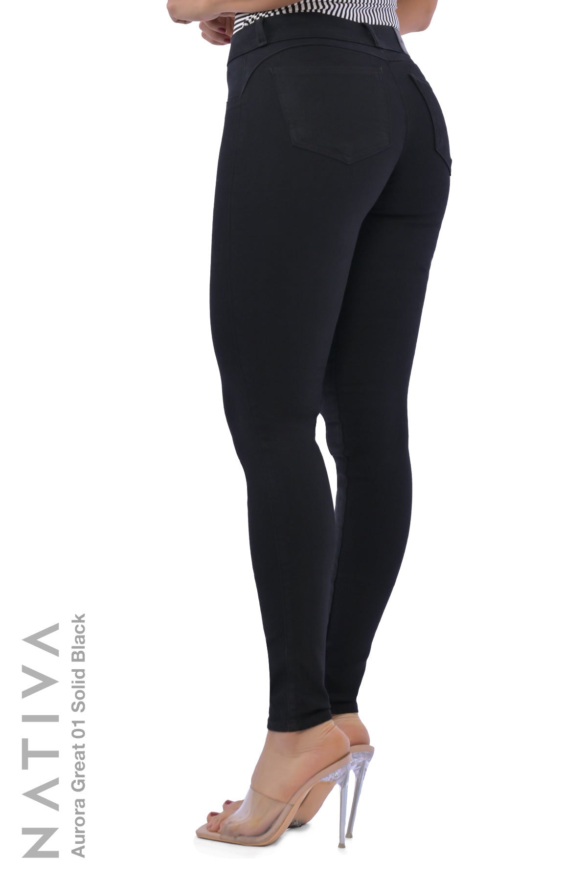 SUPER SKINNY JEANS, AURORA GREAT 01 BLACK, Talle Medio. Moldeador. Cuatro Estaciones. Tecnología No Stress®