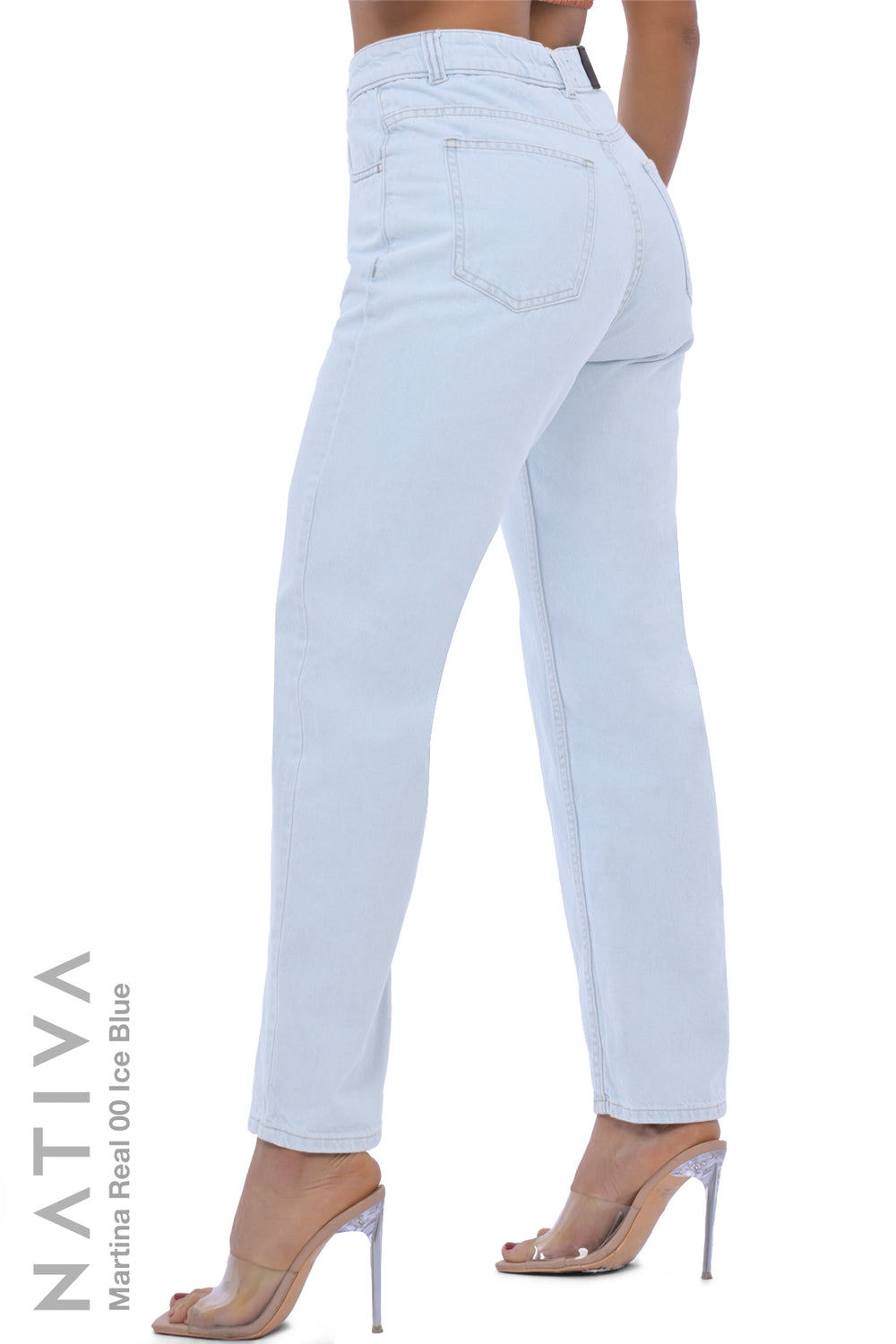 MOM JEANS TRUE DENIM, MARTINA REAL 01 ICE BLUE. Talle Alto. Alto Confort. 100% Algodón Nativo Virgen. Auténtico e Interminable. Cintura Ajustable PERFECT FIT®